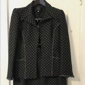 Claude  Patrick paris vintage women suit size 40 in perfect condition